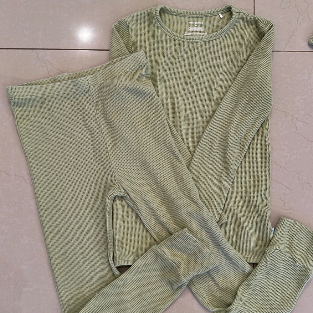 Posh peanut waffle pajamas. Boys size 8. Color: light green.